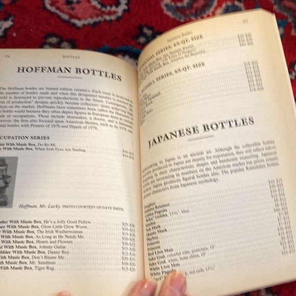 5/$25 price guide to bottles 12th Edition book - Picture 6 of 6